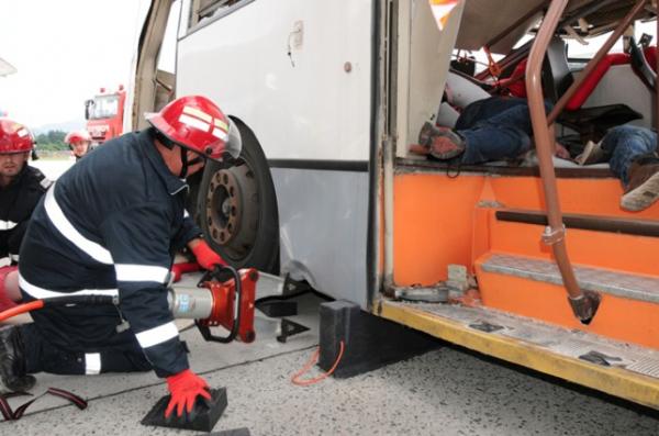 Pompierii Voluntari Din Seitin Au Intervenit La Un Incendiu Fără Apă In Autospecială News Ar Stiri Arad Citeste Azi Ce Scriu Ziarele De Maine