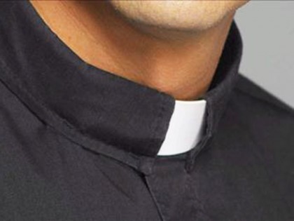FRAUDE BANCARE în HAINĂ DE SUTANĂ: Preoții puneau credincioşii să ia credite cu acte false