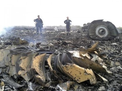Primul RAPORT după doborârea ZBORULUI MH17 în Ucraina: Avionul, lovit de mai multe proiectile