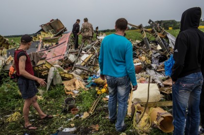 Zborul MH17, DOBORÂT. O convorbire telefonică ce îi INCRIMINEAZĂ pe rebeli a fost AUTENTIFICATĂ