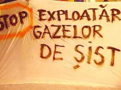 PROTEST la Pungești: Greenpeace instituie „carantină” în jurul sondei Chevron