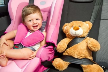 Penalizări mai dure pentru siguranța copiilor în mașină