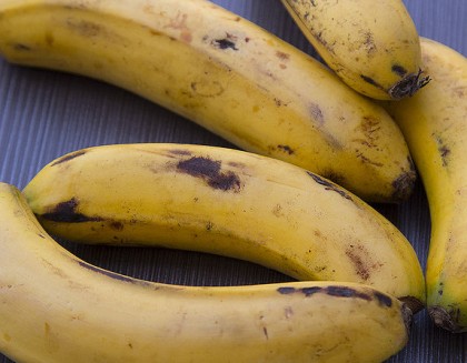 UIMITOR: Ce păţeşti dacă mănânci banane cu coaja neagră?