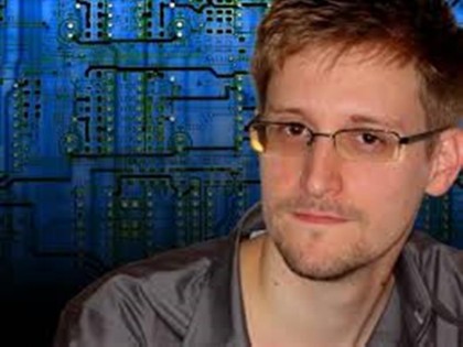Fostul spion  Edward Snowden avertizează: „Renunțați la Dropbox, Facebook şi Google”