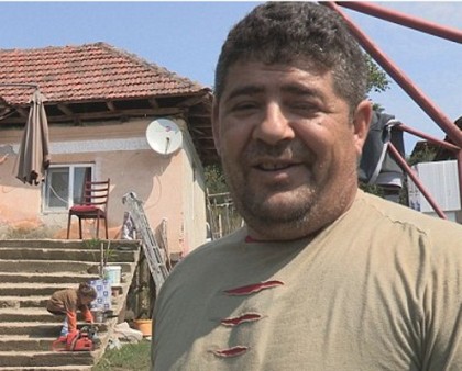 Scandal URIAŞ în Marea Britanie! Un român ŞI-A RENOVAT CASA din ţară cu ajutorul social primit în Anglia!