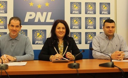 Cum văd consilierii municipali ai PNL dezvoltarea Aradului şi ce i-au CERUT lui Falcă?