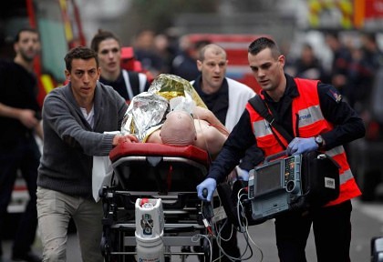 VIDEO/ ATAC ARMAT în centrul Parisului: 12 persoane AU MURIT