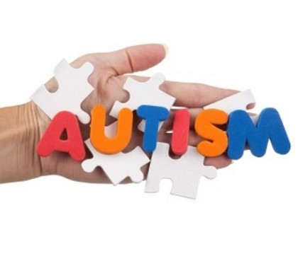 Autismul poate fi detectat încă de la naștere cu ajutorul unui test genetic