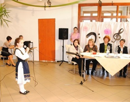 Concurs naţional „Vocea de Aur” pentru copii, la Bătania (FOTO)