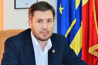Constantin Traian Igaș, senator PNL:  „Aradul sărbătorește astăzi trei ani de izolare!”