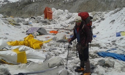 PRIMELE IMAGINI cu Zsolt Torok în tabăra DEVASTATĂ DE AVALANŞĂ de pe Everest