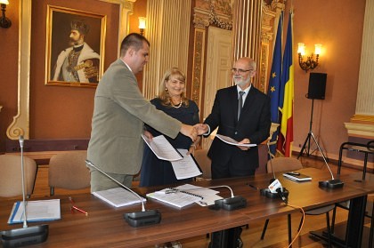 Municipiul Arad a semnat documentele pentru finanţarea proiectului „Termoficare în Arad”