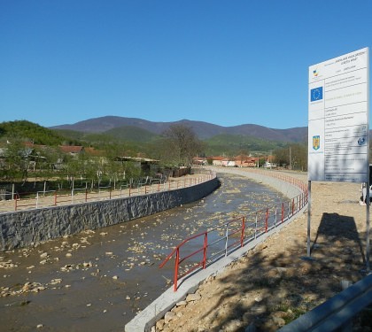 Proiectul „Amenajare Valea Groşeni, judeţul Arad” aproape finalizat