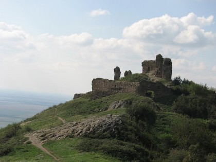 Sergiu Bîlcea: Cetatea Şiria ar putea pierde, anul acesta, şansa de finanţare în vederea reabilitării