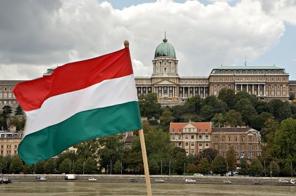 Guvernul ungar ÎI IZGONEȘTE pe imigranţi PLĂTIND PUBLICITATE în presa libaneză