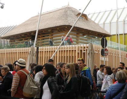 Pavilionul României de la Expo Milano, incompatibil cu vizitatorii grăbiţi (FOTO)