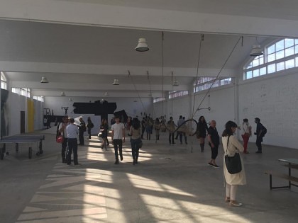 Bienala de artă contemporană ArtEncounters la Arad – programul de vizitare al expoziţiilor