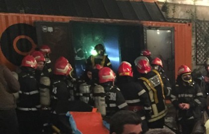 TRAGEDIE în Capitală: Zeci de tineri MORŢI şi sute de RĂNIŢI într-un incendiu, la clubul Colectiv