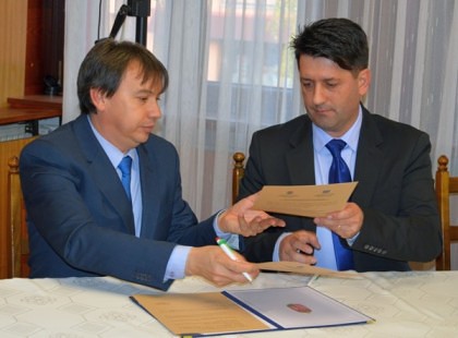 Acord de cooperare în vederea înfrăţirii între oraşele Pecica şi Záhony