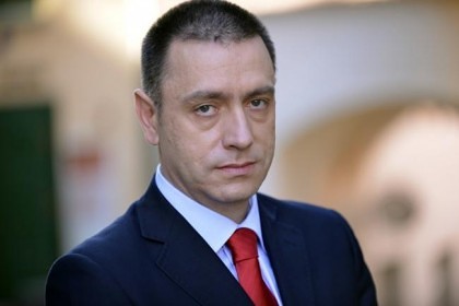 Senatorul arădean Mihai Fifor, actualul ministru al Apărării, ar putea fi viitorul premier al României