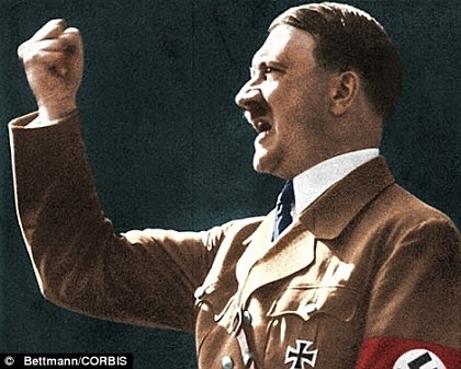 DEZVĂLUIRI INCREDIBILE despre VIAȚA INTIMĂ a lui Hitler. DOVADA stă în dosarul său medical!