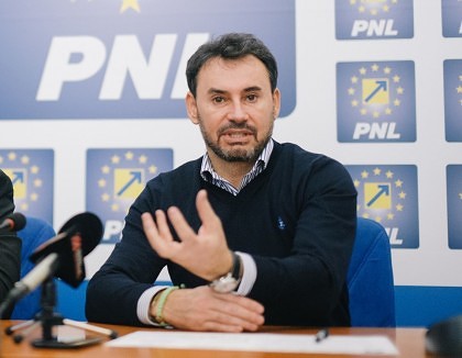 Gheorghe Falcă vrea să pună mâna pe șefia PNL la Congresul partidului din 2017