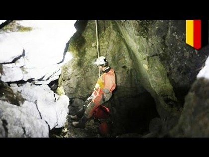 Acţiune de salvare IMPRESIONANTĂ a unui speolog rănit, aflat la o adâncime de 1000 de metri în Alpii bavarezi (VIDEO)