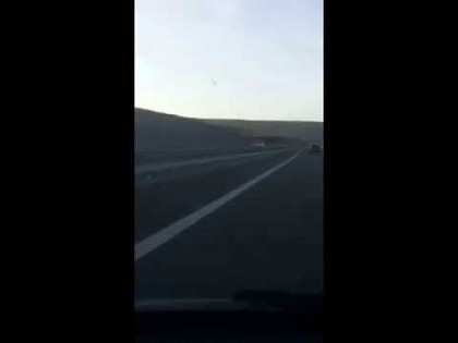 SPAIMA AUTOSTRĂZII! Polițist surprins mergând pe CONTRASENS cu o viteză de 150 km/h (VEZI VIDEO!)