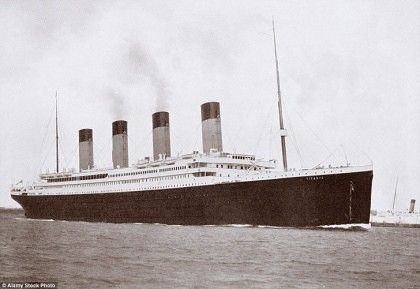 Titanicul, din nou la apă! Iată REPLICA FIDELĂ a legendarului vapor (GALERIE FOTO + VIDEO)