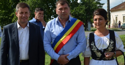 Senatorul Constantin Traian Igaș se implică în problema deblocării banilor europeni pentru modernizarea drumurilor din comuna Frumușeni