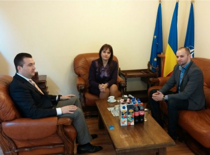 Rectorul Universității „Aurel Vlaicu”, în vizită la Consulatul General al României la Gyula