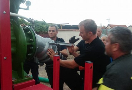 În Bujac a fost nevoie de intervenția modulului de pompare de mare capacitate al ISUJ Arad