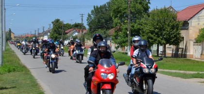 Pasionații de motociclete, INVITAȚI în acest sfârșit de săptămână la Pecica, la Moto Rock. Intrarea este LIBERĂ!