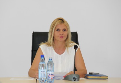 Claudia Boghicevici: „Salarii mai mari pentru 5000 de bugetari!“