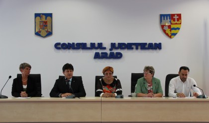 Instituțiile arădene, UNITE pentru A STOPA plecarea tinerilor din Arad