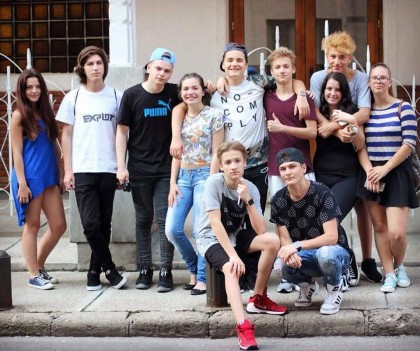 „Împărțim Bucurie” – eveniment caritabil organizat la Arad, cu youtuberi din toată țara