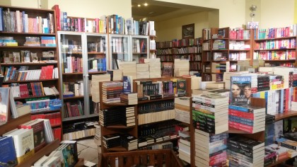 Ce mai CITESC arădenii și care au fost CELE MAI VÂNDUTE cărți în 2016, în Arad
