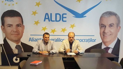 ALDE Arad crictică pistele pentru biciclete: Expun arădenii la ACCIDENTE