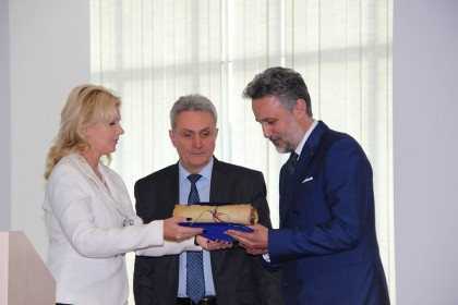 Marius Lazurca a primit Distincţia de Onoare a Judeţului Arad și Placheta de Aur a UVVG