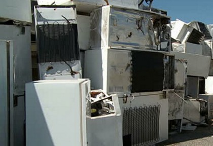 Zeci de persoane din Conop au depus reclamații la Enel după ce li s-au ars aparatele electrocasnice