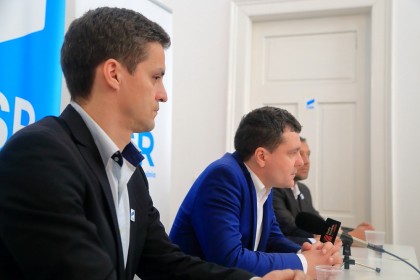 Nicușor Dan: „Am găsit la Arad o filială energică, hotărâtă să obțină 20% la alegerile din decembrie“