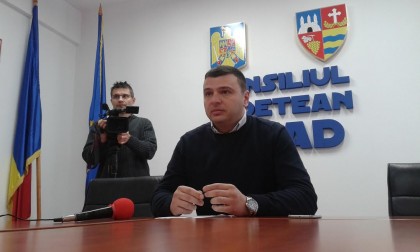 Sergiu Bîlcea: Guvernul a tăiat de la finanţare 57 de kilometri de drumuri judeţene