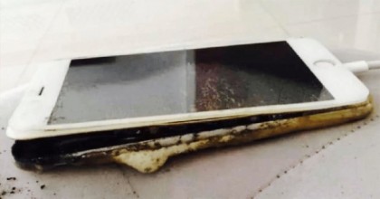 Nu doar Samsung are PROBLEME! Noile telefoane iPhone au început să EXPLODEZE (FOTO)