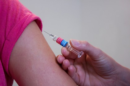 Puțin peste 2.500 de persoane vaccinate împotriva COVID în ultimele cinci zile la Arad