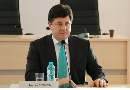Iustin Cionca: „Sunt convins că președintele Iohannis va reacționa la solicitarea Consiliului Județean Arad”