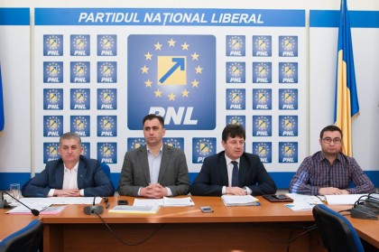 Parlamentarii PNL Arad: „Săptămâna viitoare depunem amendamente pe buget pentru proiectele Aradului“