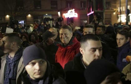 Proteste împotriva GRAȚIERII și MODIFICĂRII Codului Penal. Participarea lui Iohannis, „un gest politicianist ieftin”