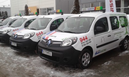 PREMIERĂ în România: TAXIURI ELECTRICE de la Renault pe străzile din Arad (FOTO)
