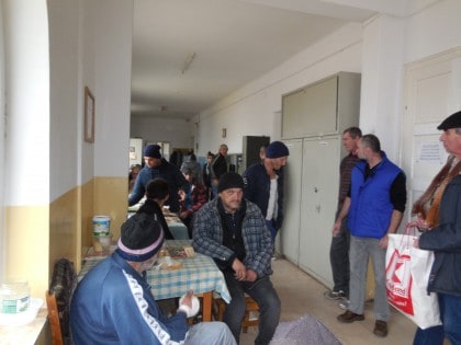 Sprijin pentru persoanele fără adăpost din Arad. DAS împreună cu Poliția Locală le îndrumă spre Adăpostul de Noapte