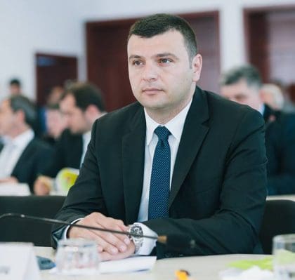 Sergiu Bîlcea: „Drumurile nu se repară cu povețele și comunicatele de presă ale PSD”